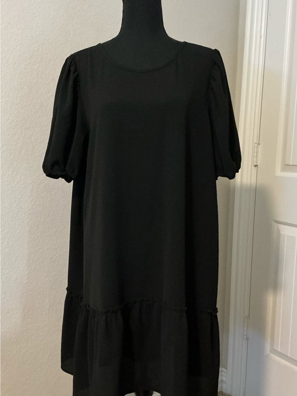 Divided by H&M Black Puff-Sleeve Tiered Midi Dress
